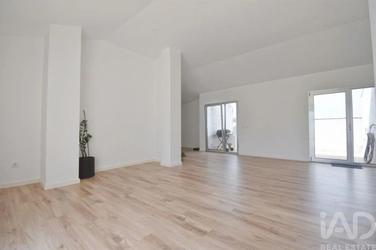 Apartamento T5 para Venda em Avelar Foto 23