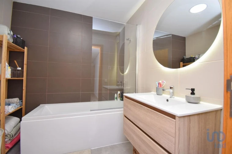 Apartamento T5 para Venda em Avelar Foto 10