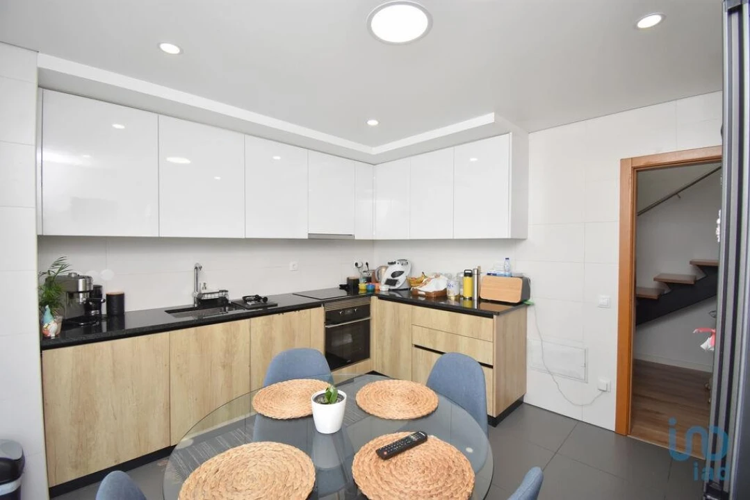 Apartamento T5 para Venda em Avelar Foto 12