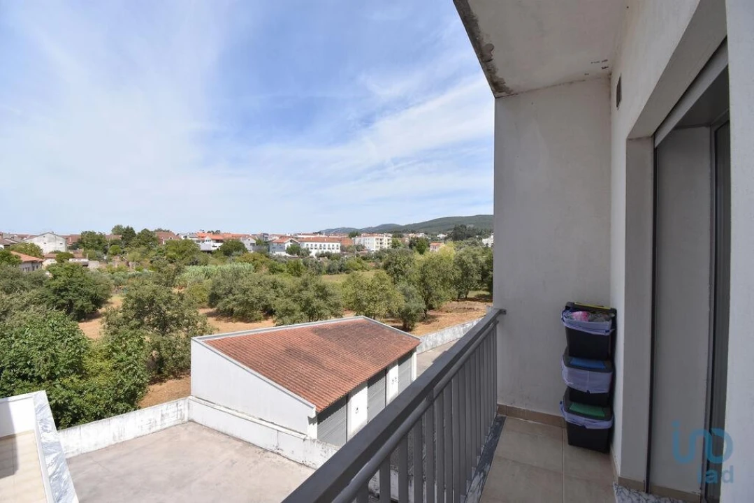 Apartamento T5 para Venda em Avelar Foto 13