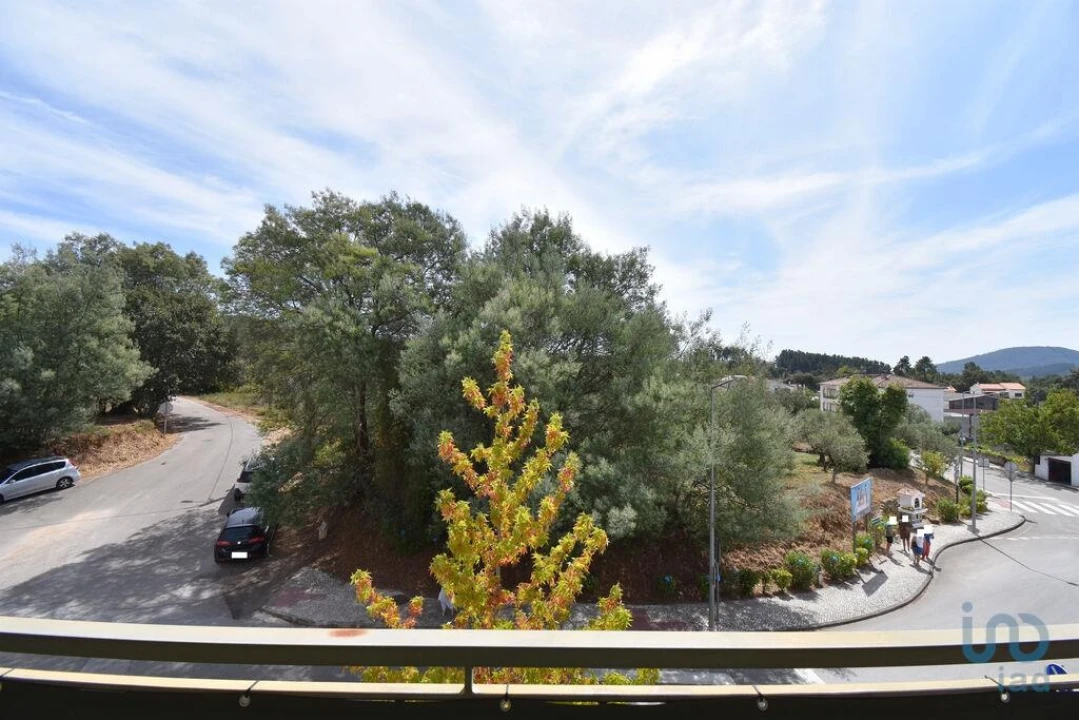 Apartamento T5 para Venda em Avelar Foto 3