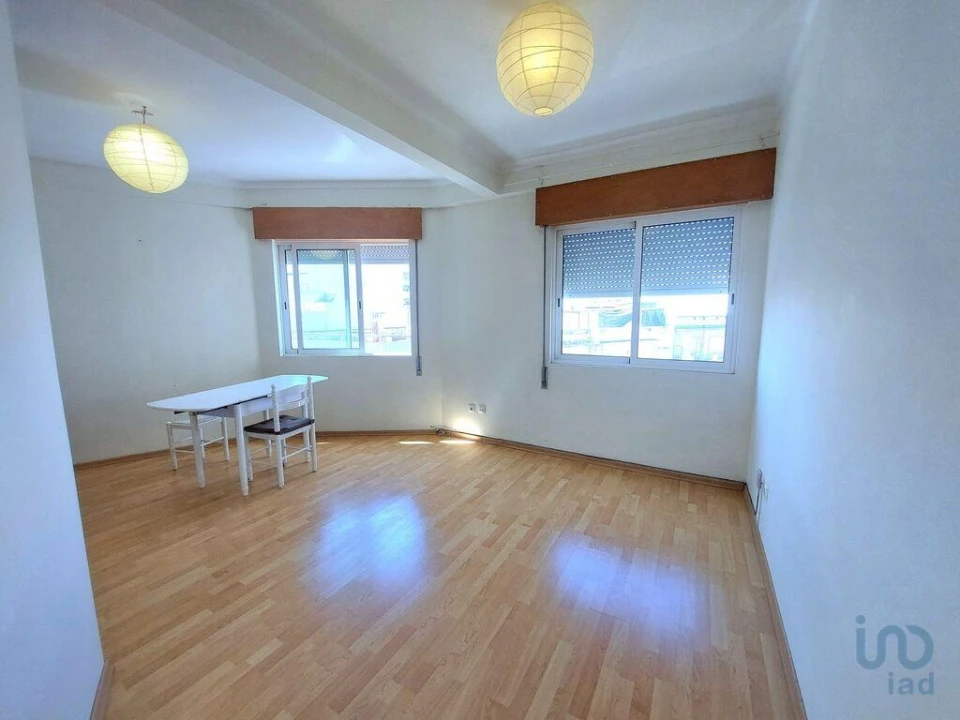 Apartamento T2 para Venda em Faro (Sé e São Pedro) Foto 1