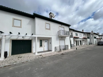 Moradia T3 para Venda em Marinha Grande