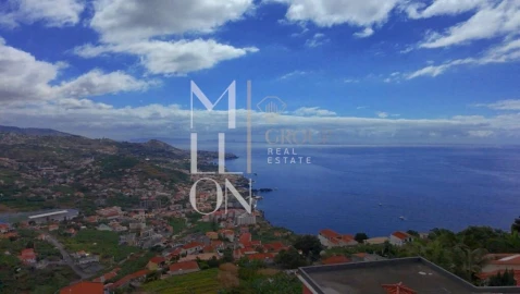 Terreno para Venda em Camara de Lobos
