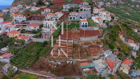 Terreno para Venda em Camara de Lobos