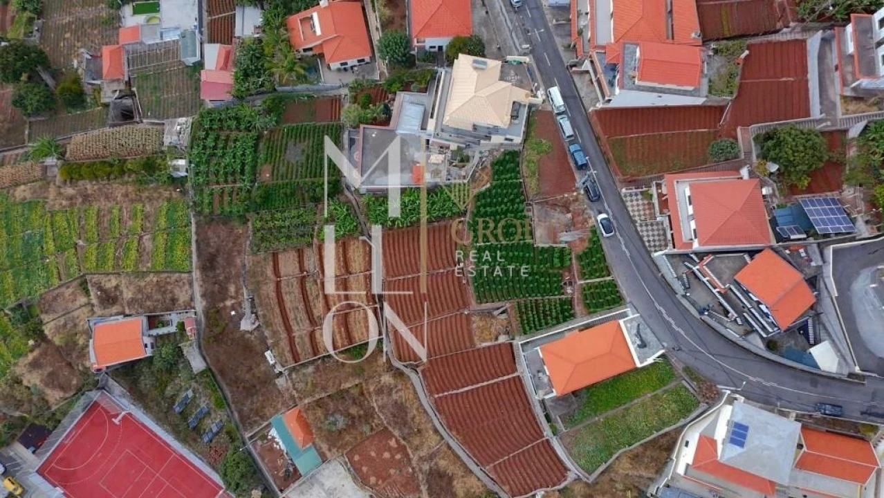 Terreno para Venda em Camara de Lobos Foto 10