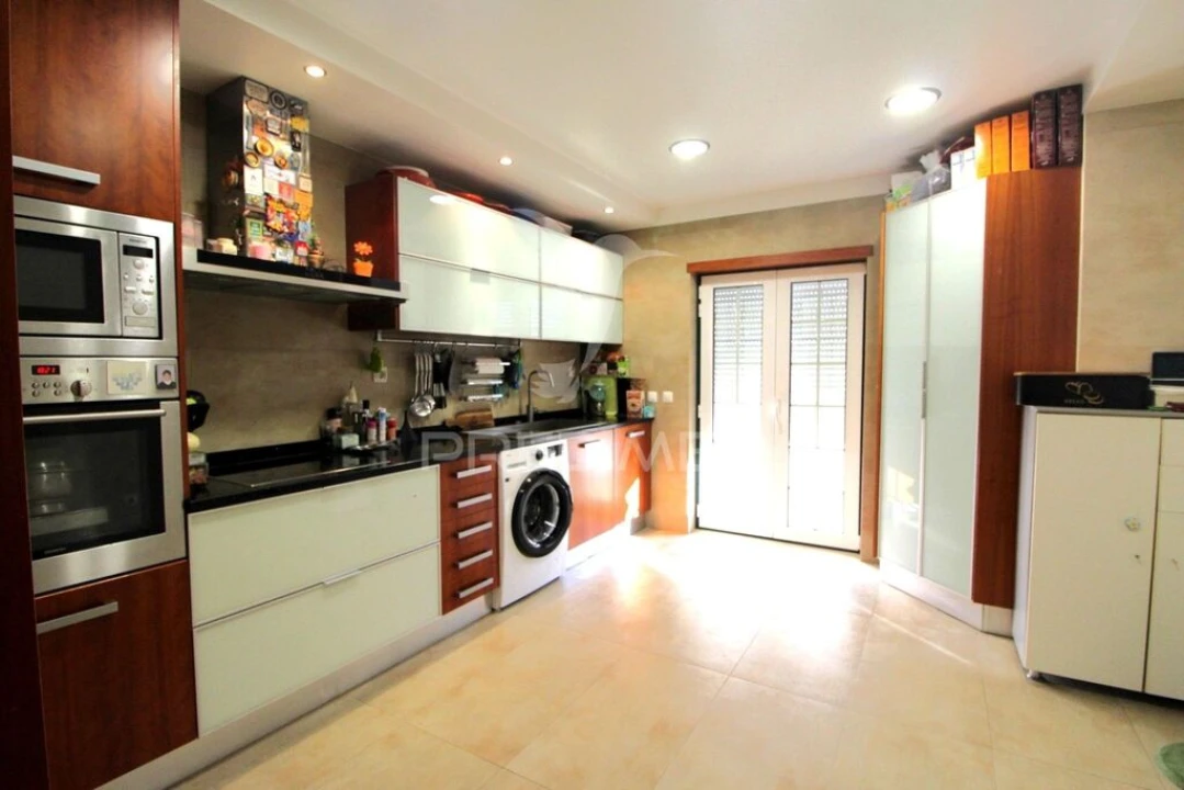 Apartamento T4 para Venda em Alcochete Foto 10