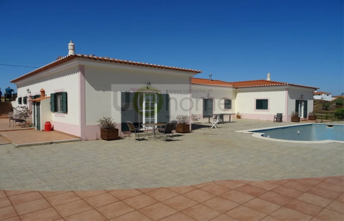 Moradia T6 para Venda em Ourique Foto 1