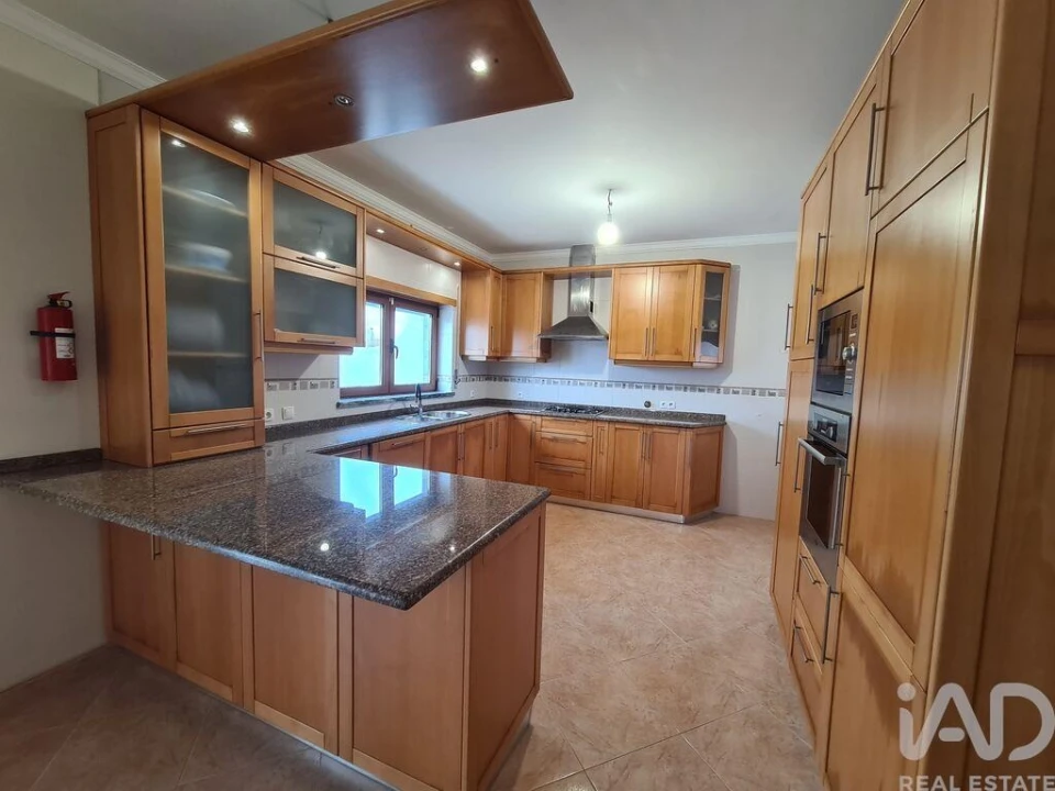 Moradia T3 para Venda em Bombarral e Vale Covo Foto 10