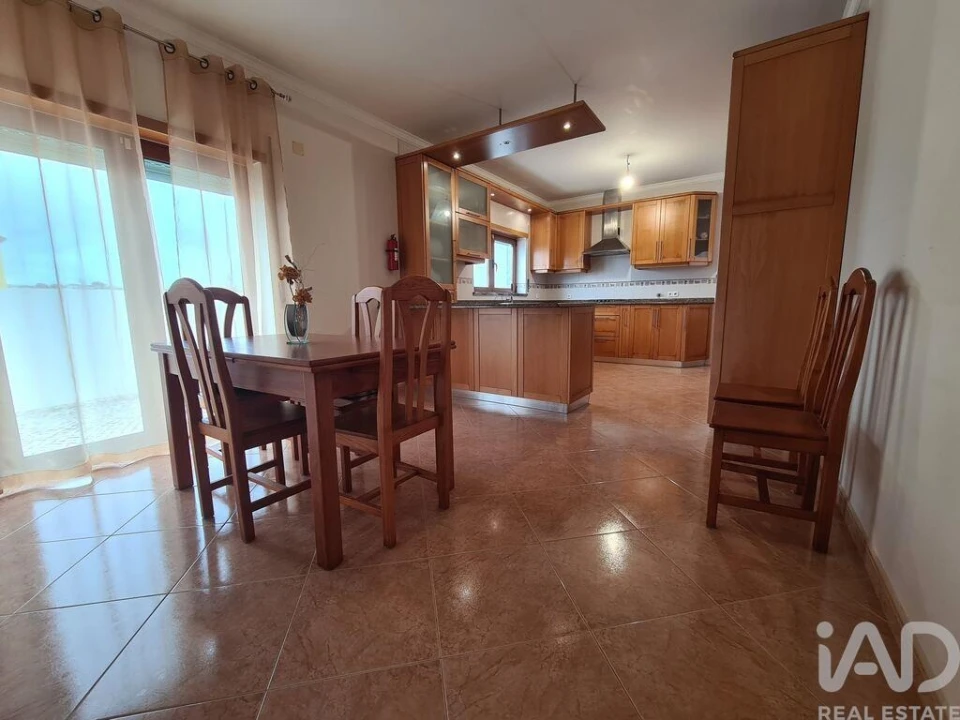 Moradia T3 para Venda em Bombarral e Vale Covo Foto 9