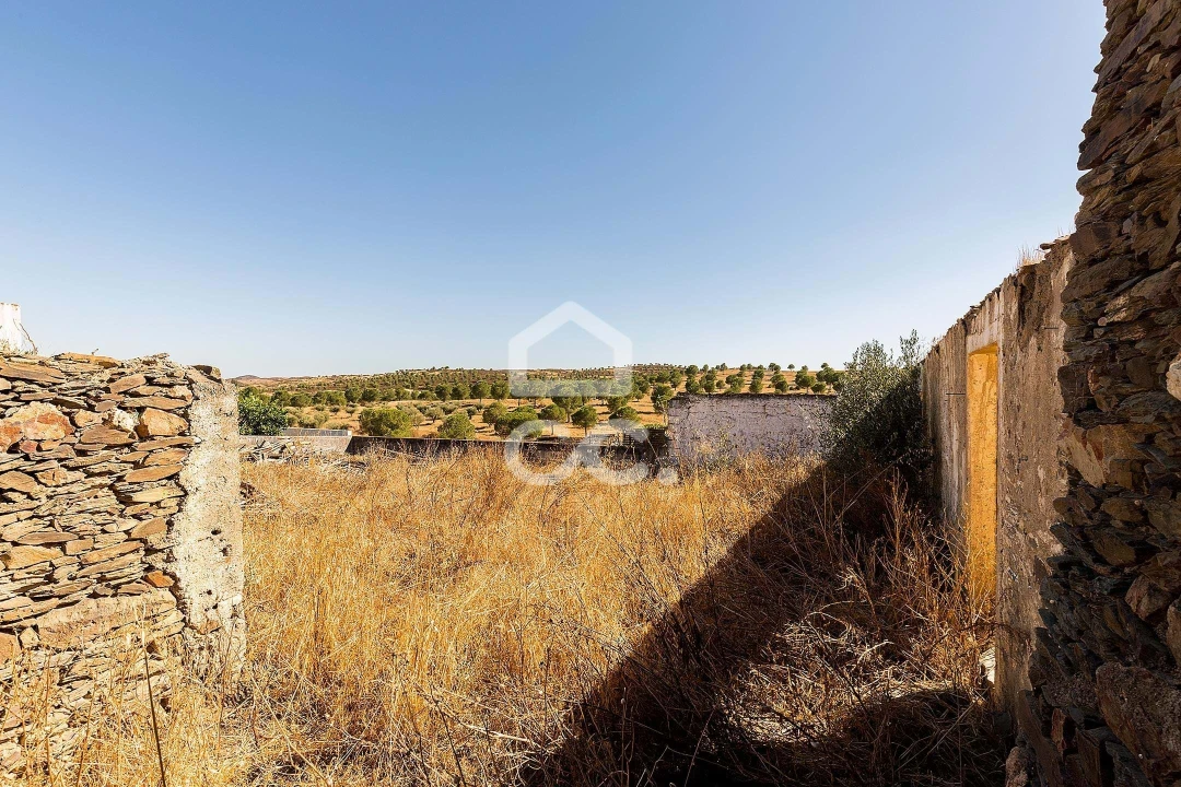 Moradia T2 para Venda em Alcaria Ruiva Foto 19