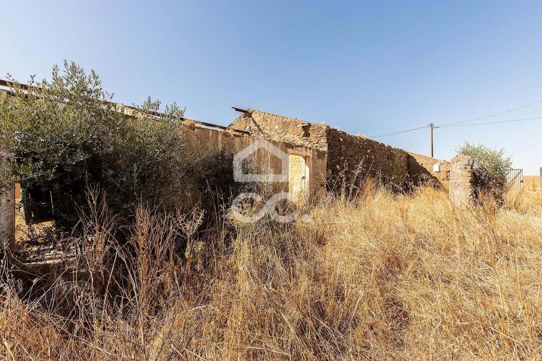 Moradia T2 para Venda em Alcaria Ruiva Foto 13