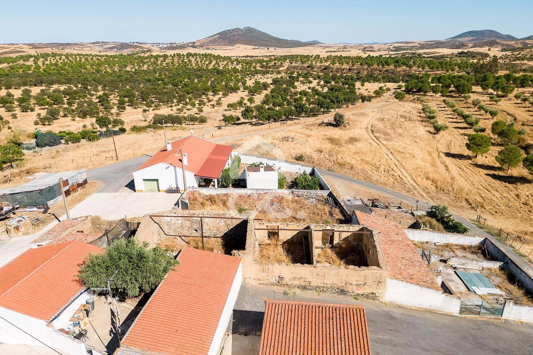 Moradia T2 para Venda em Alcaria Ruiva Foto 33