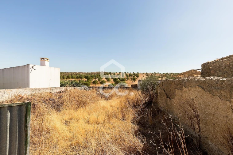 Moradia T2 para Venda em Alcaria Ruiva Foto 8