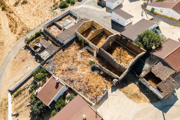 Moradia T2 para Venda em Alcaria Ruiva Foto 24