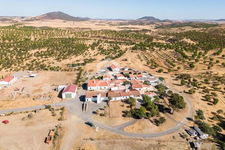 Moradia T2 para Venda em Alcaria Ruiva Foto 32