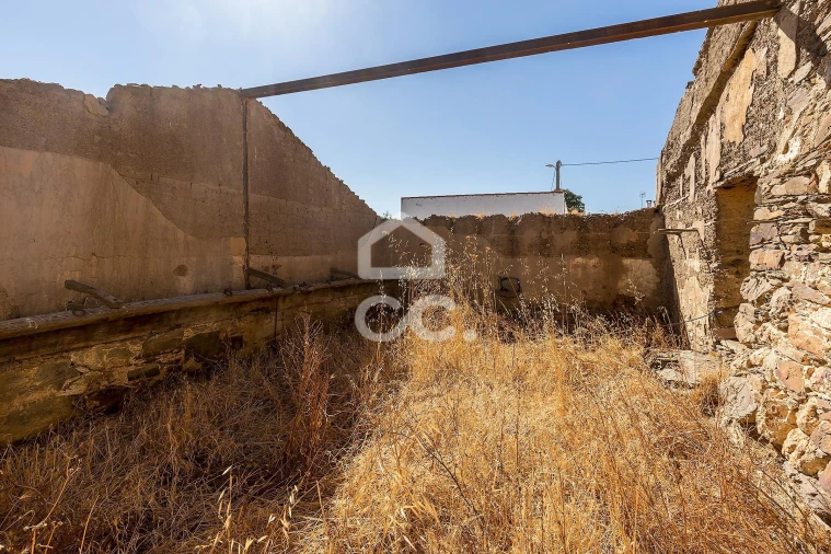 Moradia T2 para Venda em Alcaria Ruiva Foto 15