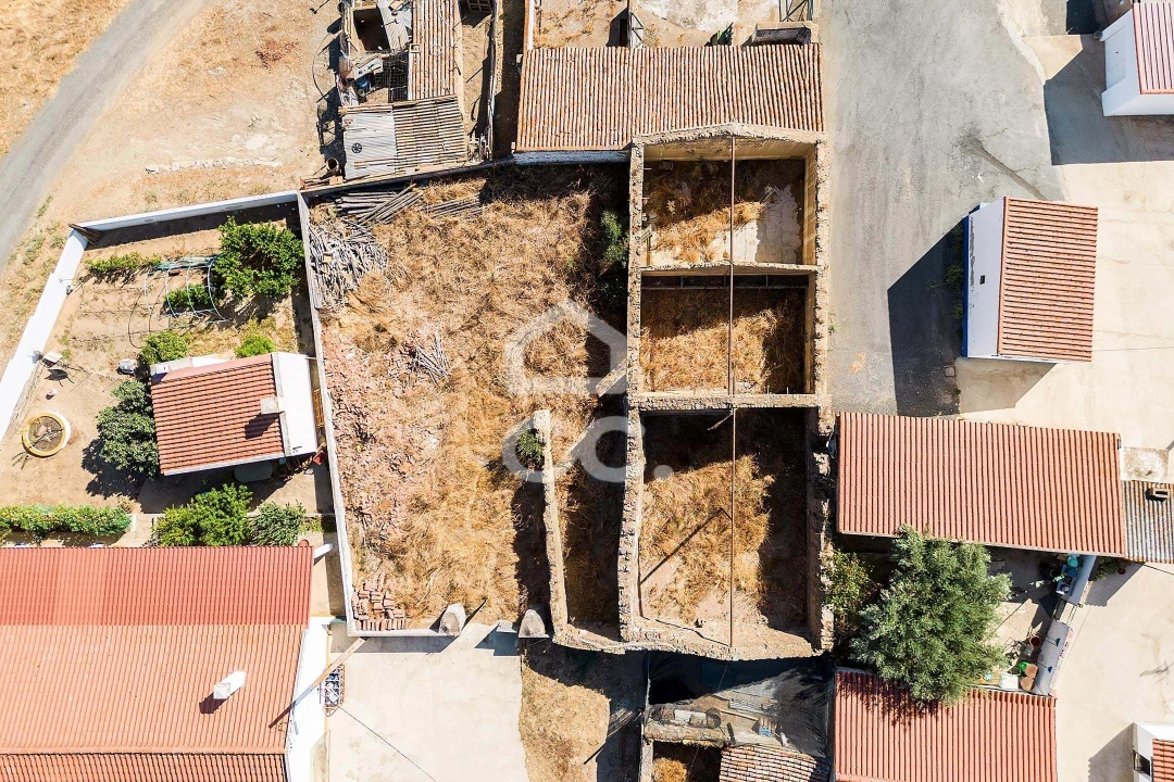 Moradia T2 para Venda em Alcaria Ruiva Foto 29