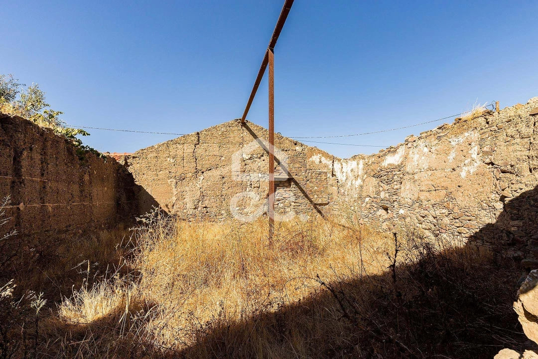 Moradia T2 para Venda em Alcaria Ruiva Foto 17