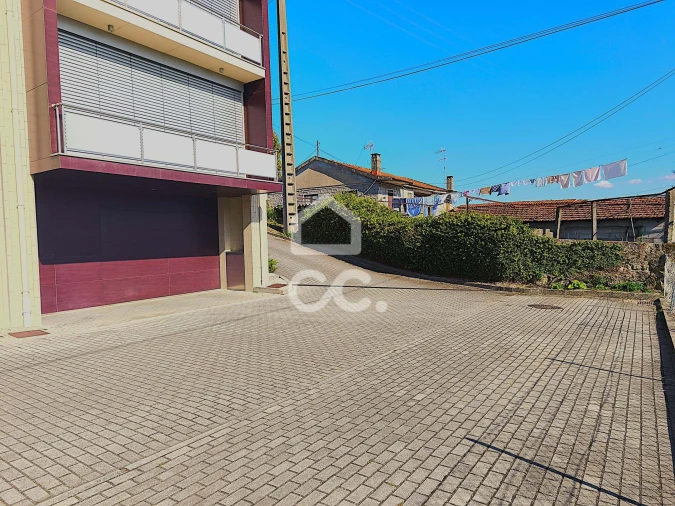 Moradia T3 para Venda em Brito Foto 36