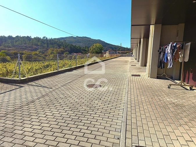 Moradia T3 para Venda em Brito Foto 39