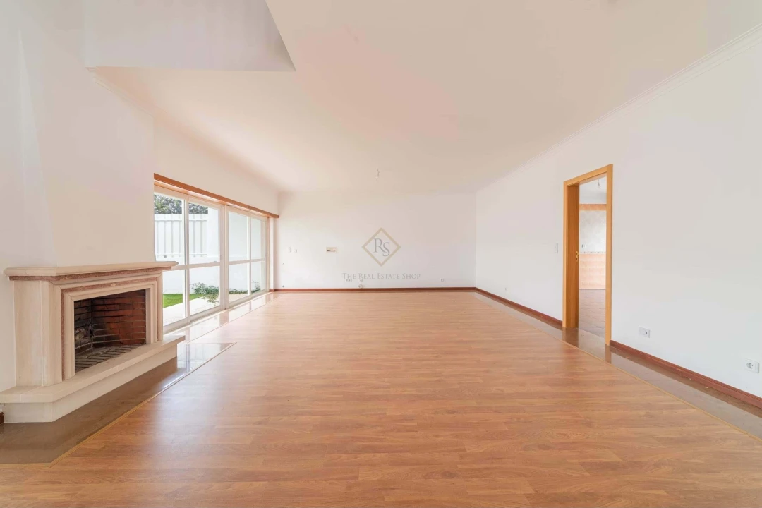 Moradia T4 para Venda em Sesimbra (Castelo) Foto 3