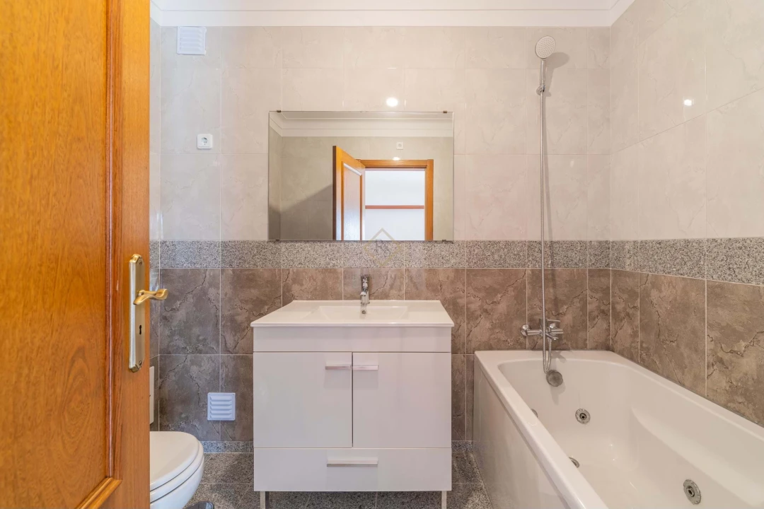 Moradia T4 para Venda em Sesimbra (Castelo) Foto 15