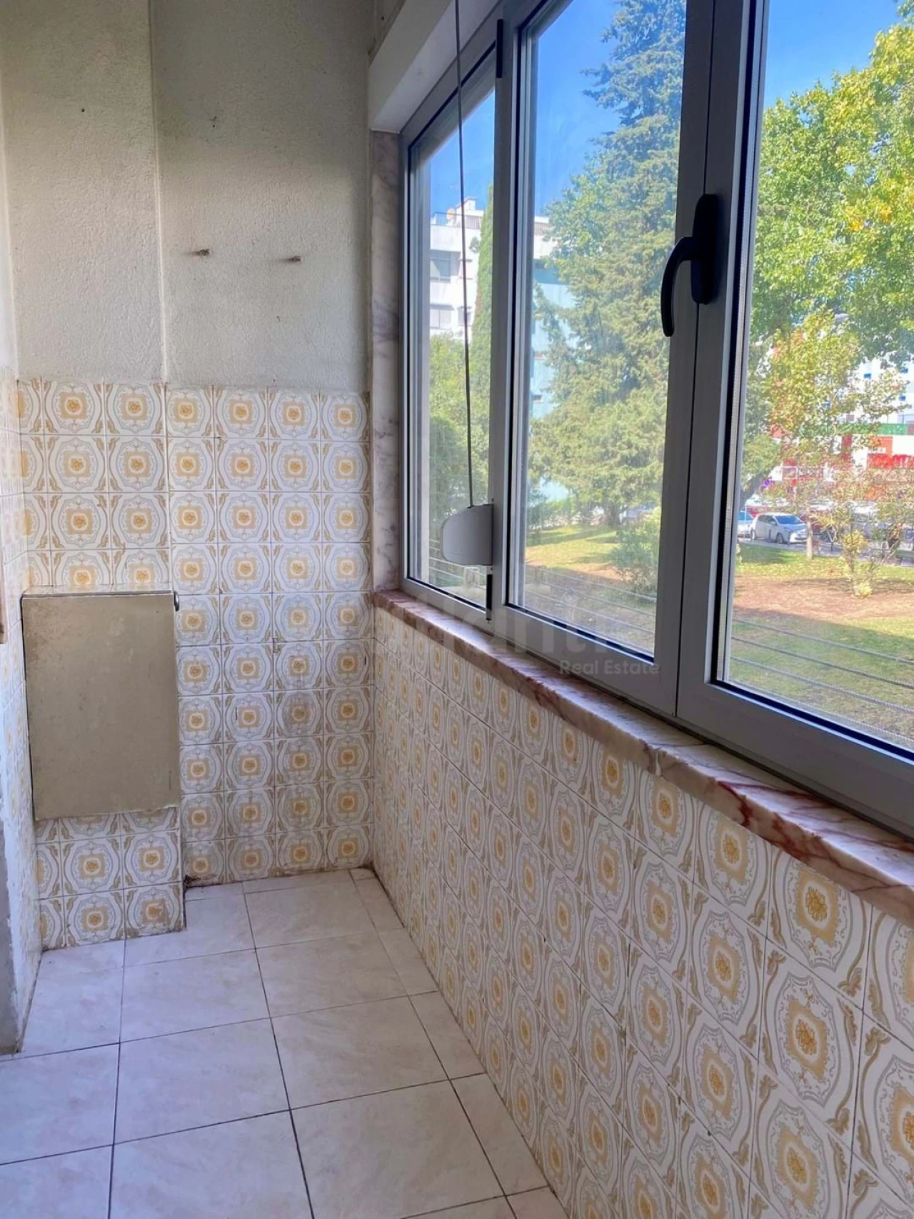 Apartamento T2 para Venda em Porto Salvo Foto 5