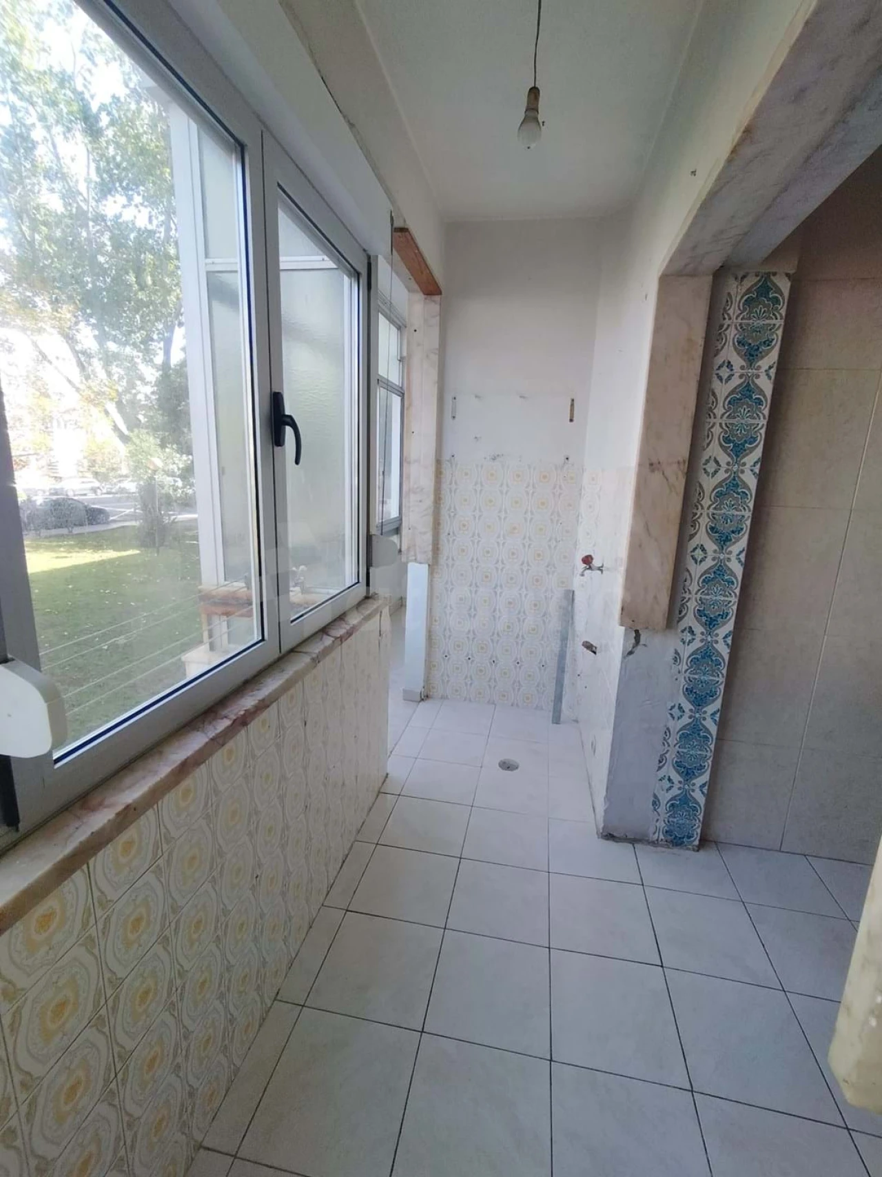 Apartamento T2 para Venda em Porto Salvo Foto 4