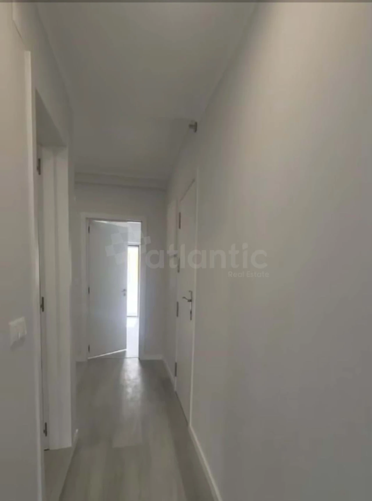 Apartamento T2 para Venda em Porto Salvo Foto 13