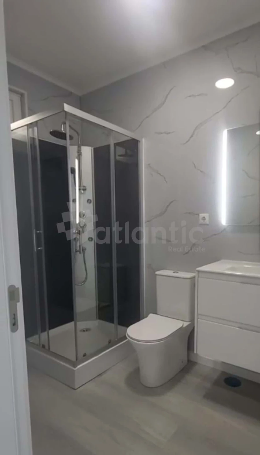 Apartamento T2 para Venda em Porto Salvo Foto 14