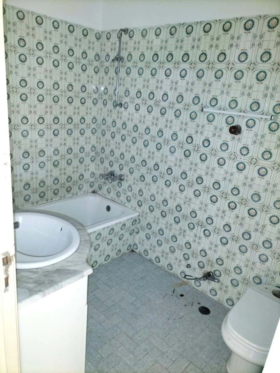 Apartamento T2 para Venda em Porto Salvo Foto 11