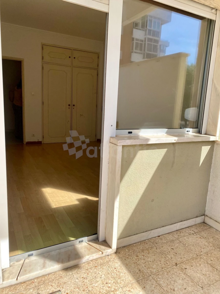 Apartamento T2 para Venda em Porto Salvo Foto 15