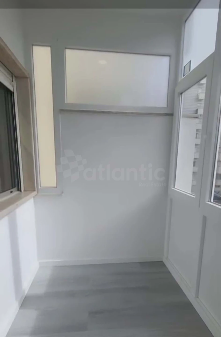 Apartamento T2 para Venda em Porto Salvo Foto 12