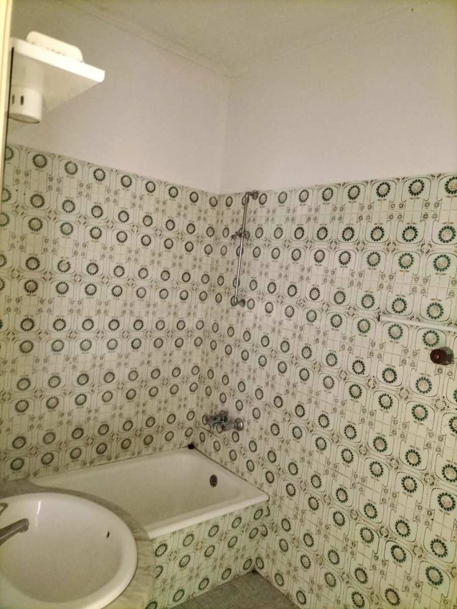 Apartamento T2 para Venda em Porto Salvo Foto 12