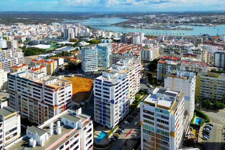 Apartamento T1 para Arrendamento em Portimão Foto 28