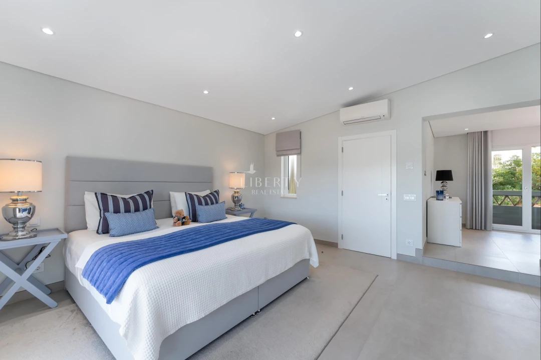 Moradia T4 para Venda em Almancil Planta 18