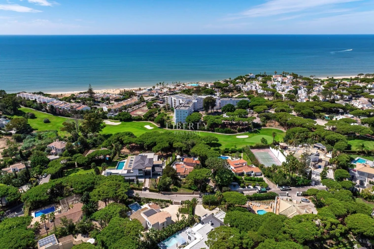 Moradia T4 para Venda em Almancil Planta 37