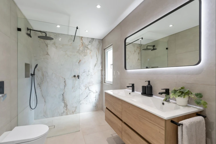 Moradia T4 para Venda em Almancil Planta 24