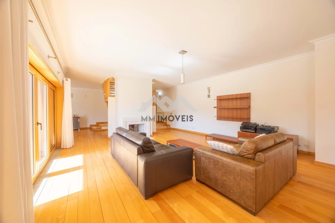 Moradia T5 para Venda em Grijo Foto 51