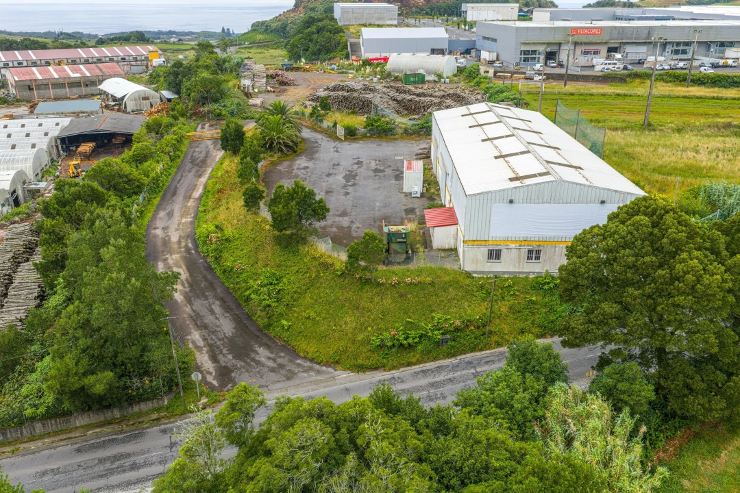 Armazém para Venda em Pico da Pedra Foto 9