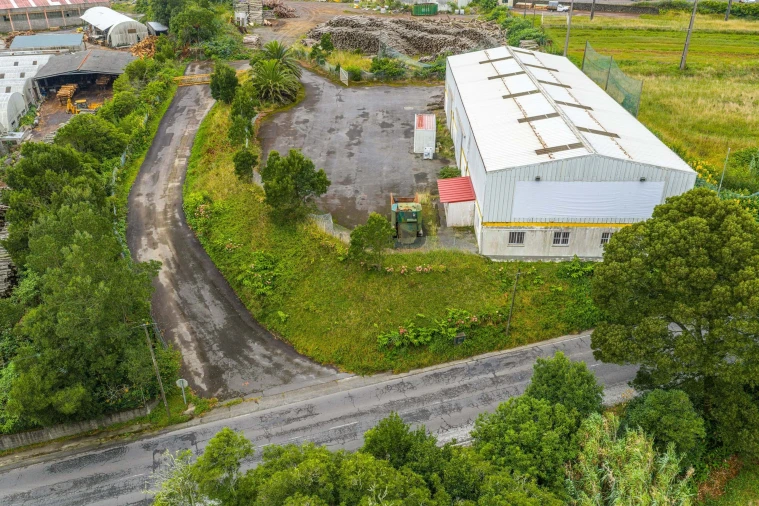 Armazém para Venda em Pico da Pedra Foto 11
