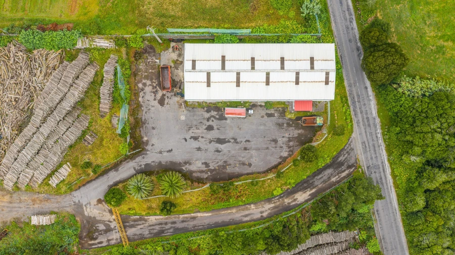 Armazém para Venda em Pico da Pedra