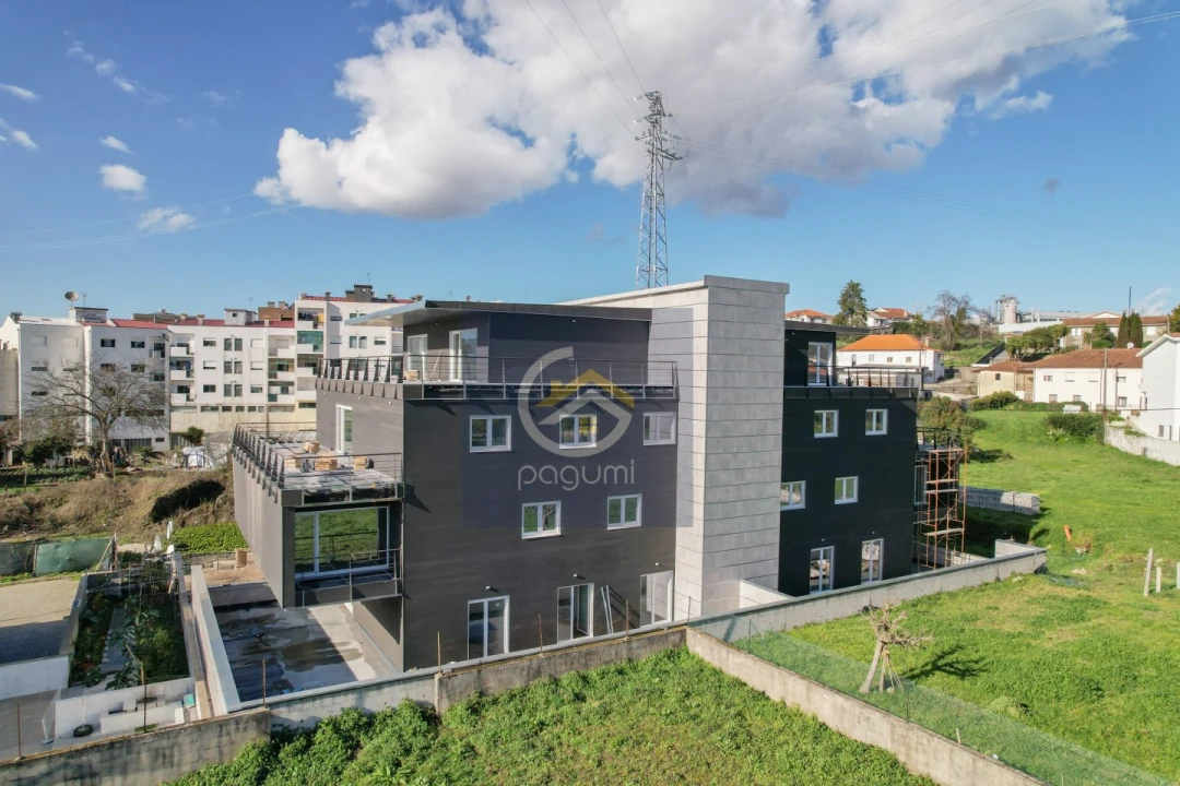 Apartamento T3 para Venda em Freamunde Foto 3