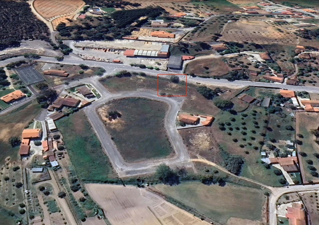 Terreno para Venda em Alcanede Foto 1
