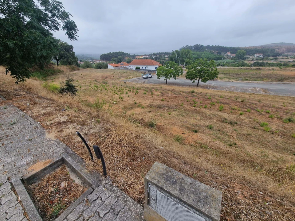 Terreno para Venda em Alcanede Foto 4