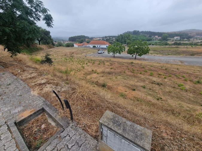 Terreno para Venda em Alcanede Foto 4