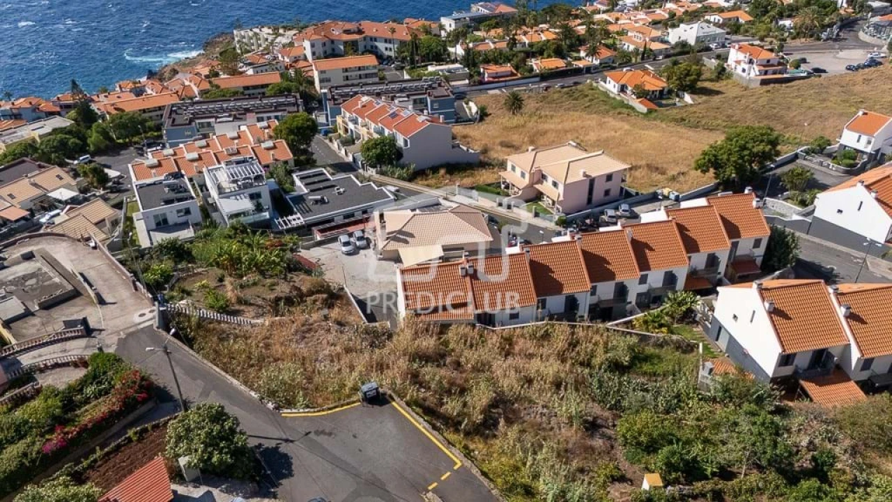 Terreno para Venda em Caniço Foto 3