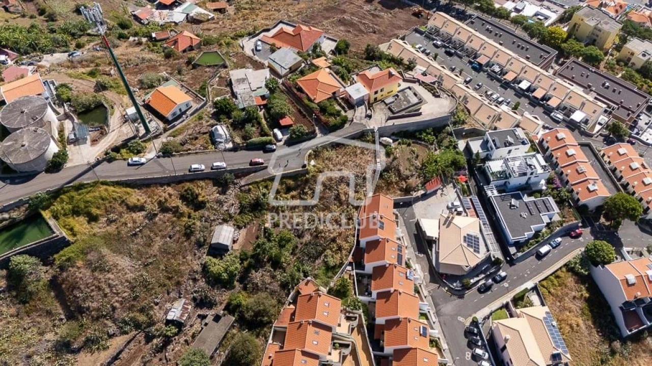 Terreno para Venda em Caniço Foto 9