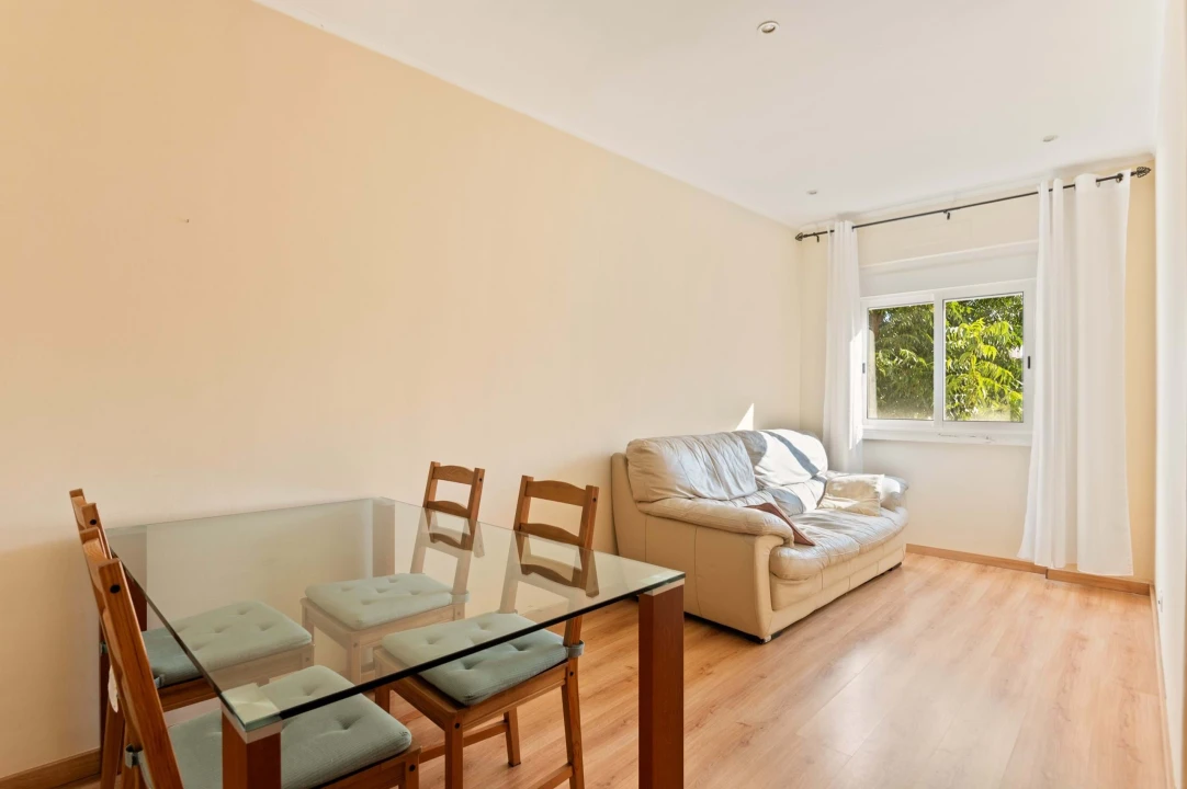 Apartamento T2 para Venda em Almada, Cova da Piedade, Pragal e Cacilhas Foto 1